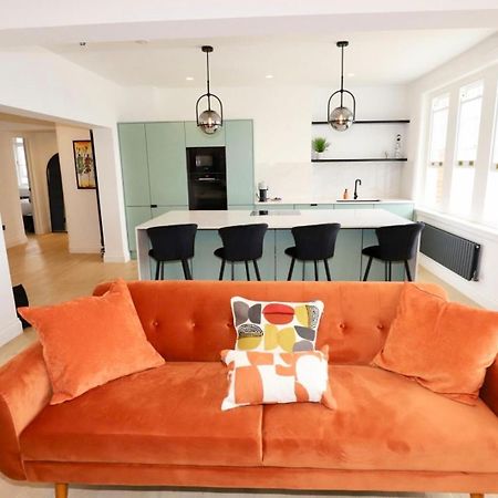 Newly Refurbished W/ River Views Londra Esterno foto
