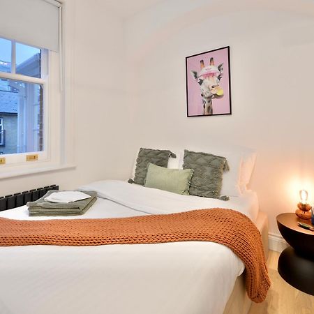 Newly Refurbished W/ River Views Londra Esterno foto